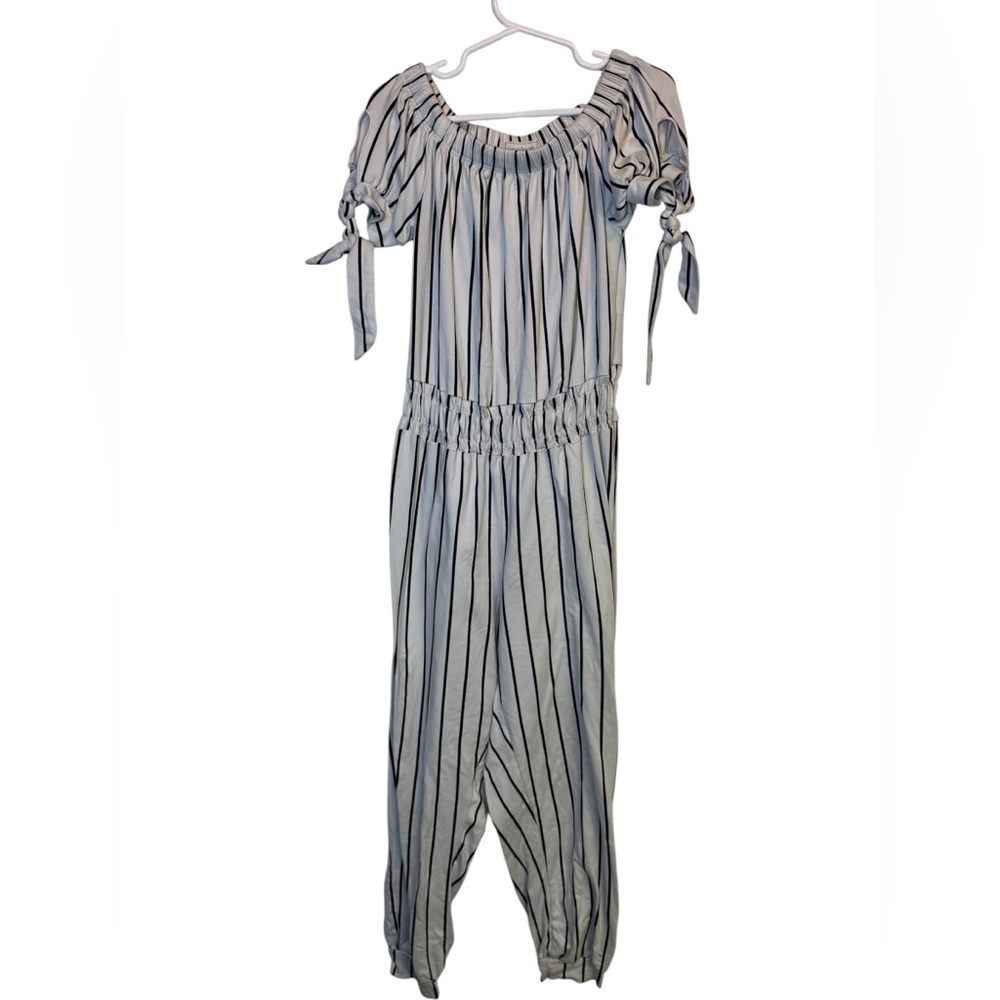 💥Heart Hips Striped Jumpsuit - Black and White Size 7